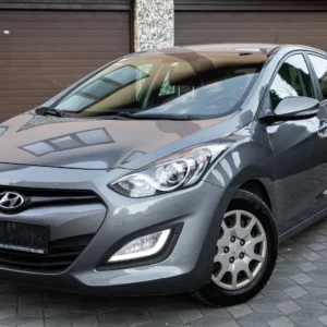 HYUNDAI i30 1400 CC